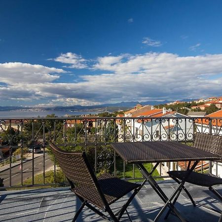 Villa Ajda - Green Room Omišalj المظهر الخارجي الصورة