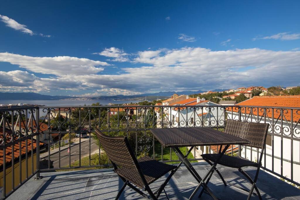 Villa Ajda - Green Room Omišalj المظهر الخارجي الصورة