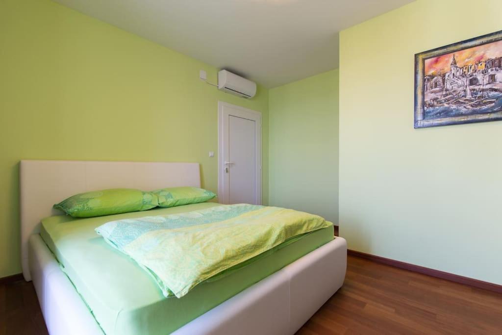 Villa Ajda - Green Room Omišalj المظهر الخارجي الصورة