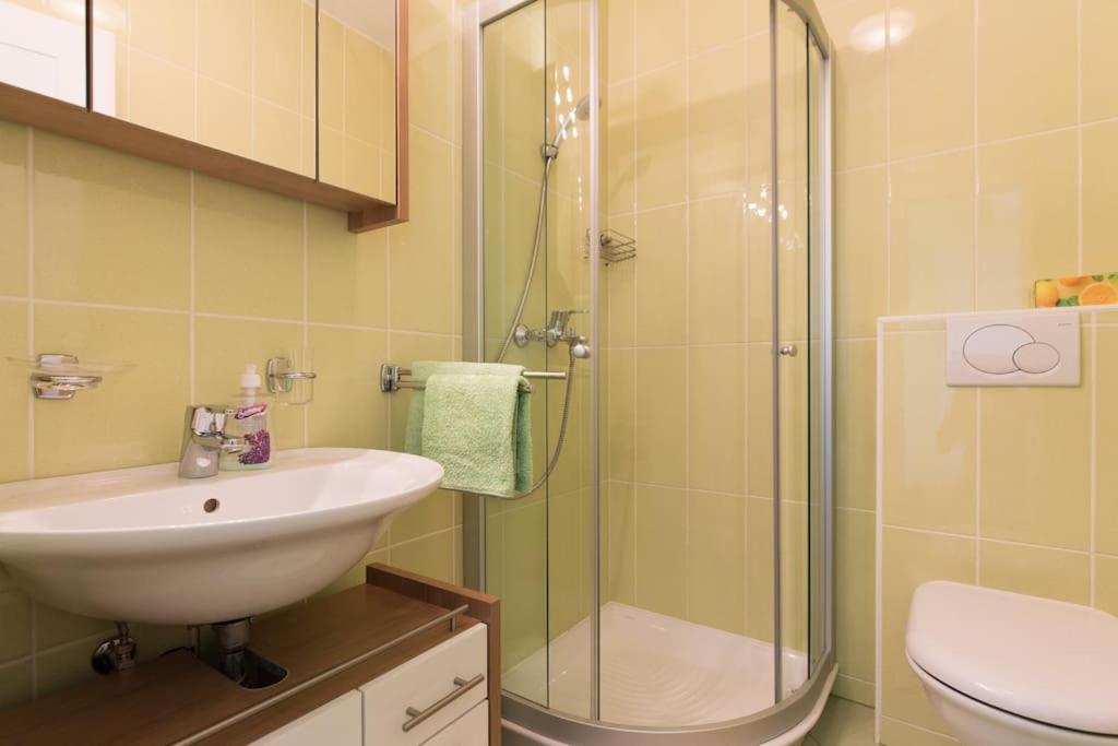 Villa Ajda - Green Room Omišalj المظهر الخارجي الصورة